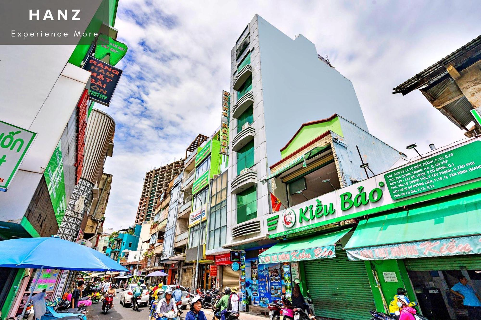 Hanz 137 Vivianne Hotel De Tham Cidade de Ho Chi Minh Exterior foto